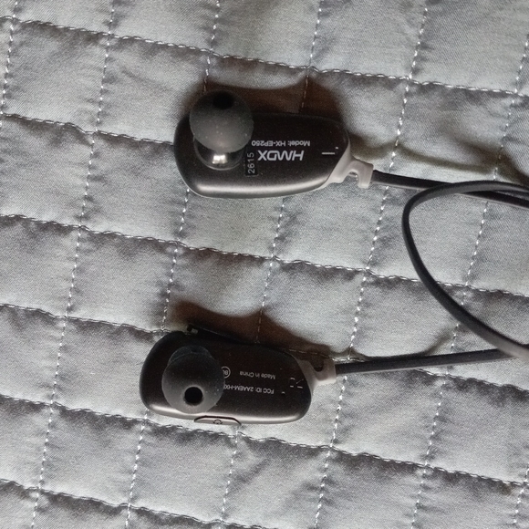 HMDX Wireless earbuds kit - Picture 5 of 7